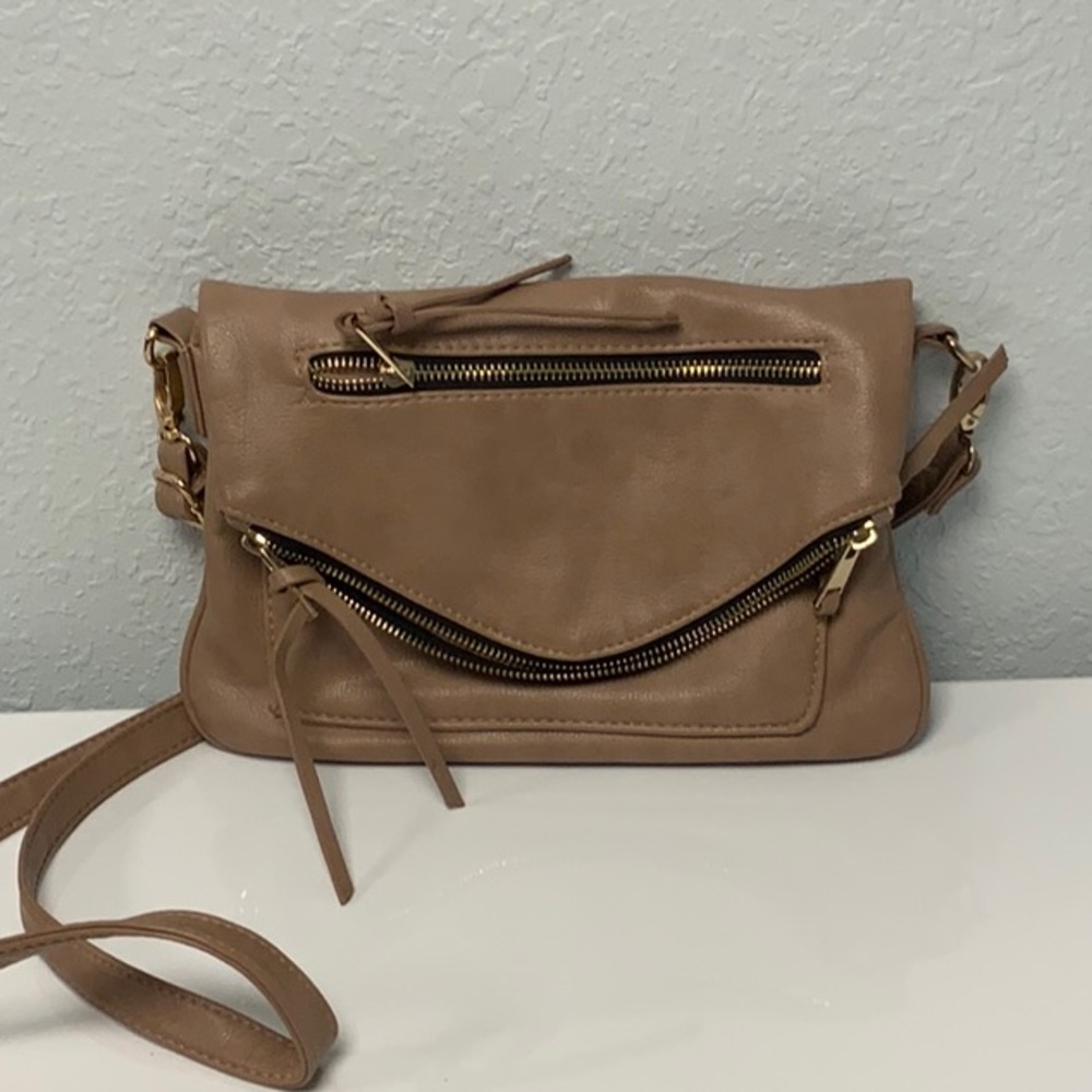 Crossbody purse
